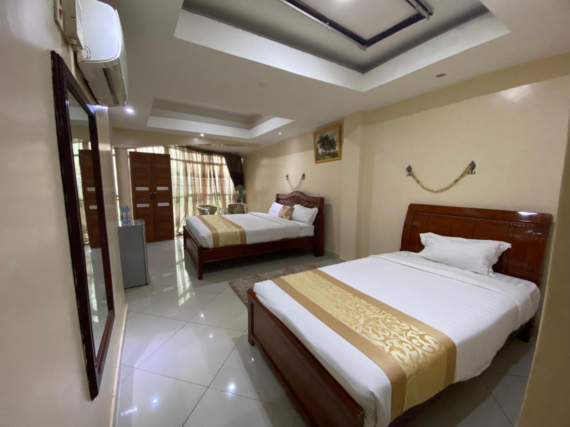 La Grande Hotel Kampala Buitenkant foto